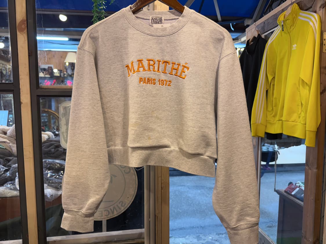 마리떼 프랑소와 저버 멜란지 크롭 맨투맨 상품이미지1