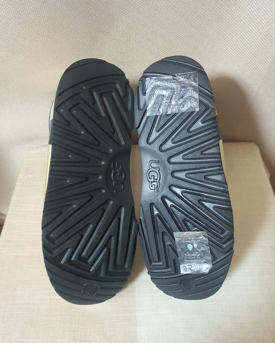 (새상품) UGG 어그 클래식 클리어 부츠 245mm 상품이미지5