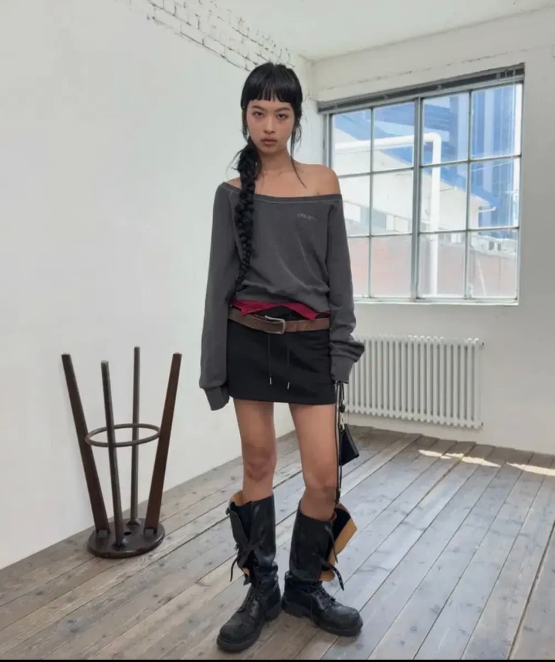 포르테나 오프숄더 스웻셔츠 맨투맨 상품이미지1