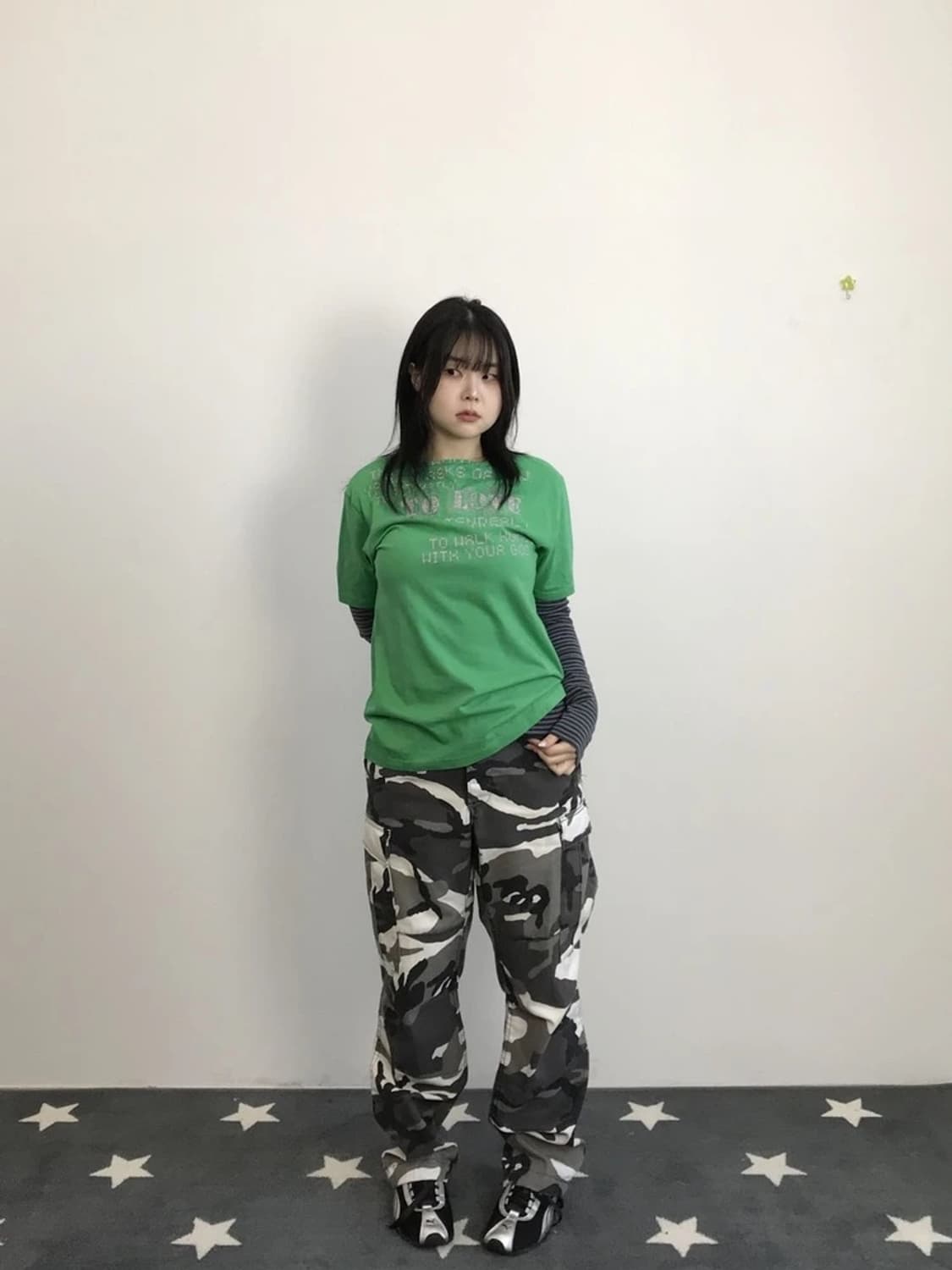 Melrose Green Graphic T-Shirt 상품이미지1