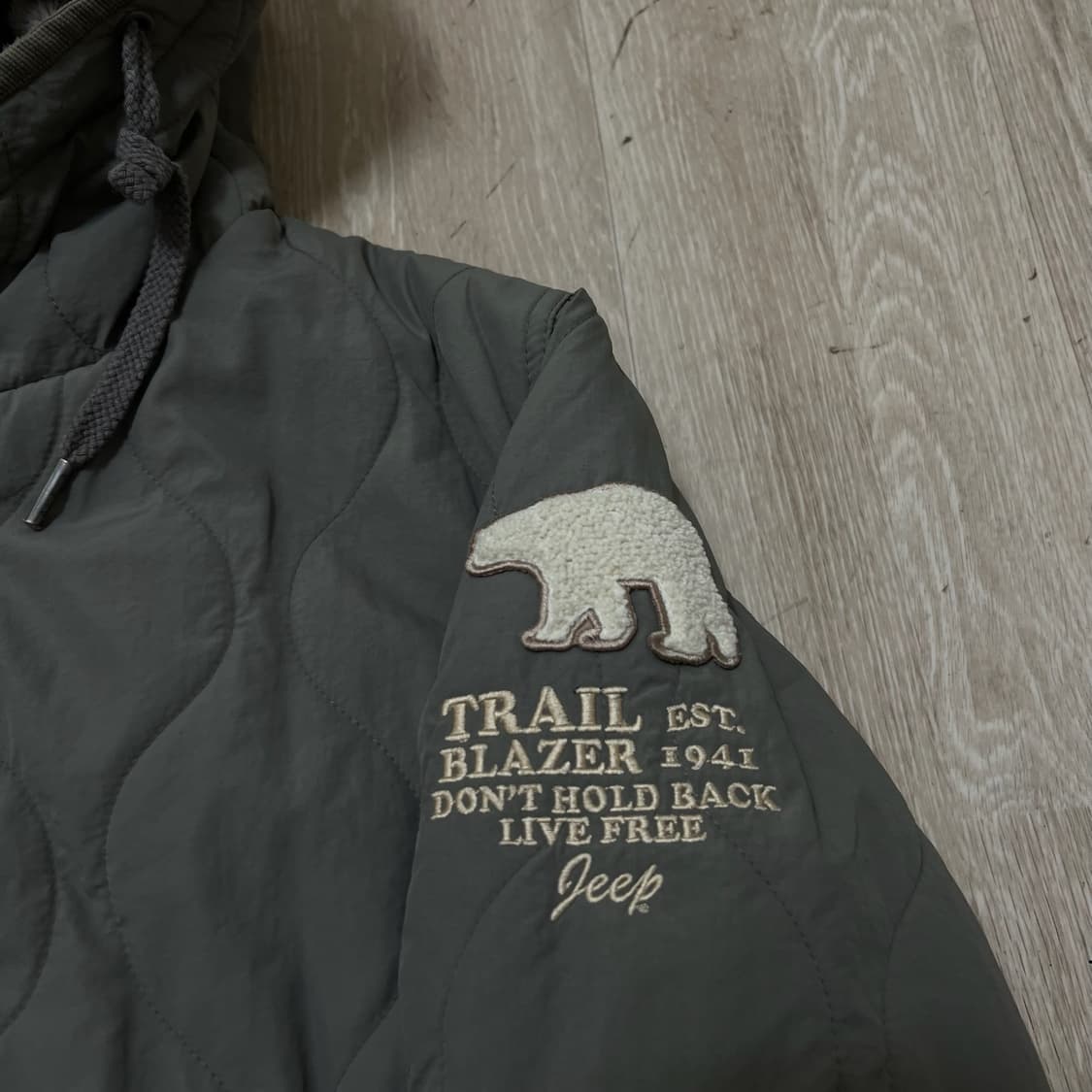 지프 오버사이즈 후드 퀼팅 경량패딩 S/90  상품이미지3