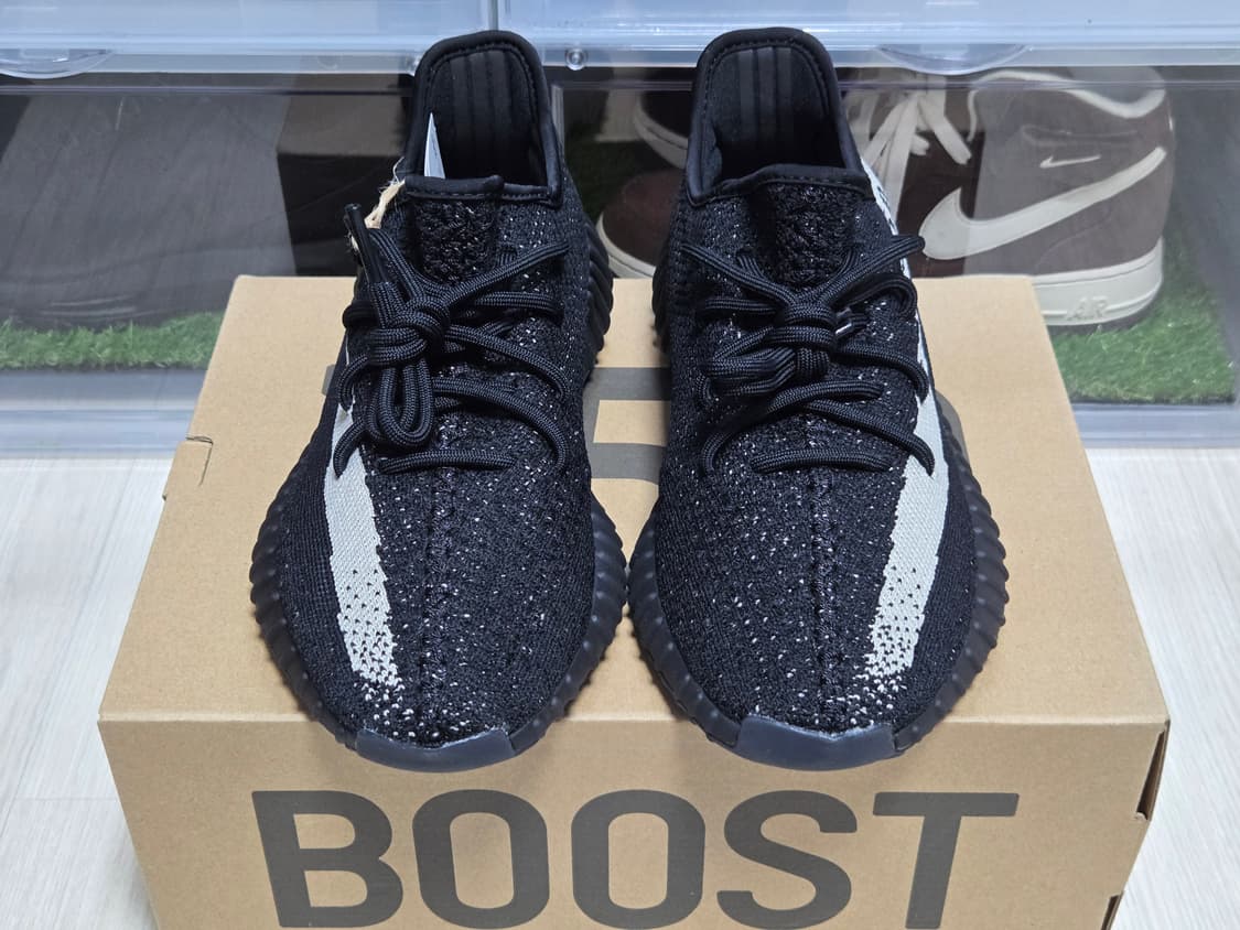 [판매](260)아디다스 이지 부스트 350 V2 코어 블랙 화이트 상품이미지4