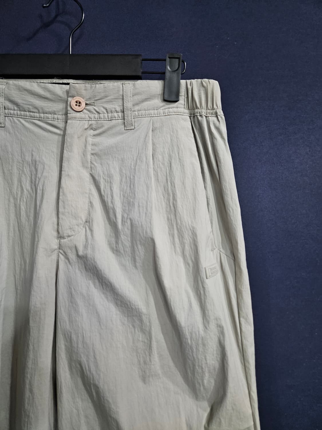 내셔널지오그래픽 라이트베이지 남성 허리 30 바스락 와이드팬츠  상품이미지4