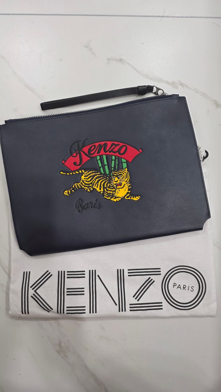  겐조 캄차카(Kamchatka) 타이거 로고 가죽 클러치 상품이미지2