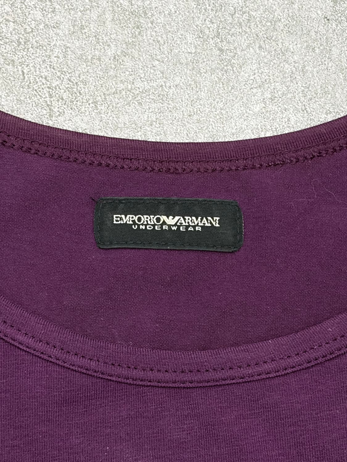 엠포리오 아르마니 큐빅 로고 반팔티 상품이미지5