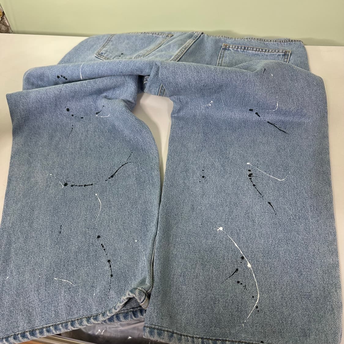 XL 3 낙서울 KNOCK SEOUL 세미와이드 페인팅워시드 연청 데님팬 상품이미지5