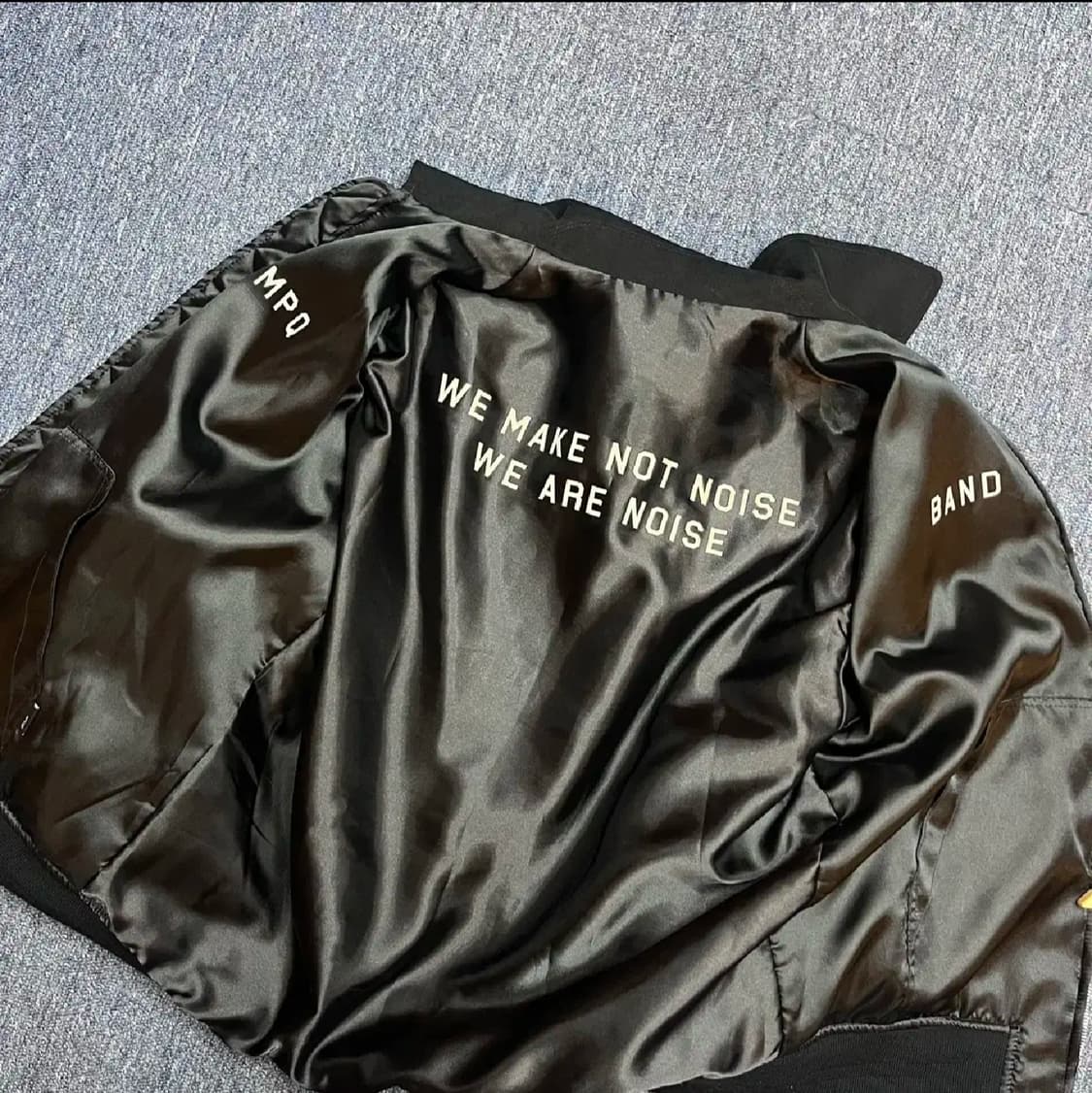 MPQ 스카쟌 벨벳 리버시블
자켓 16fw 상품이미지3