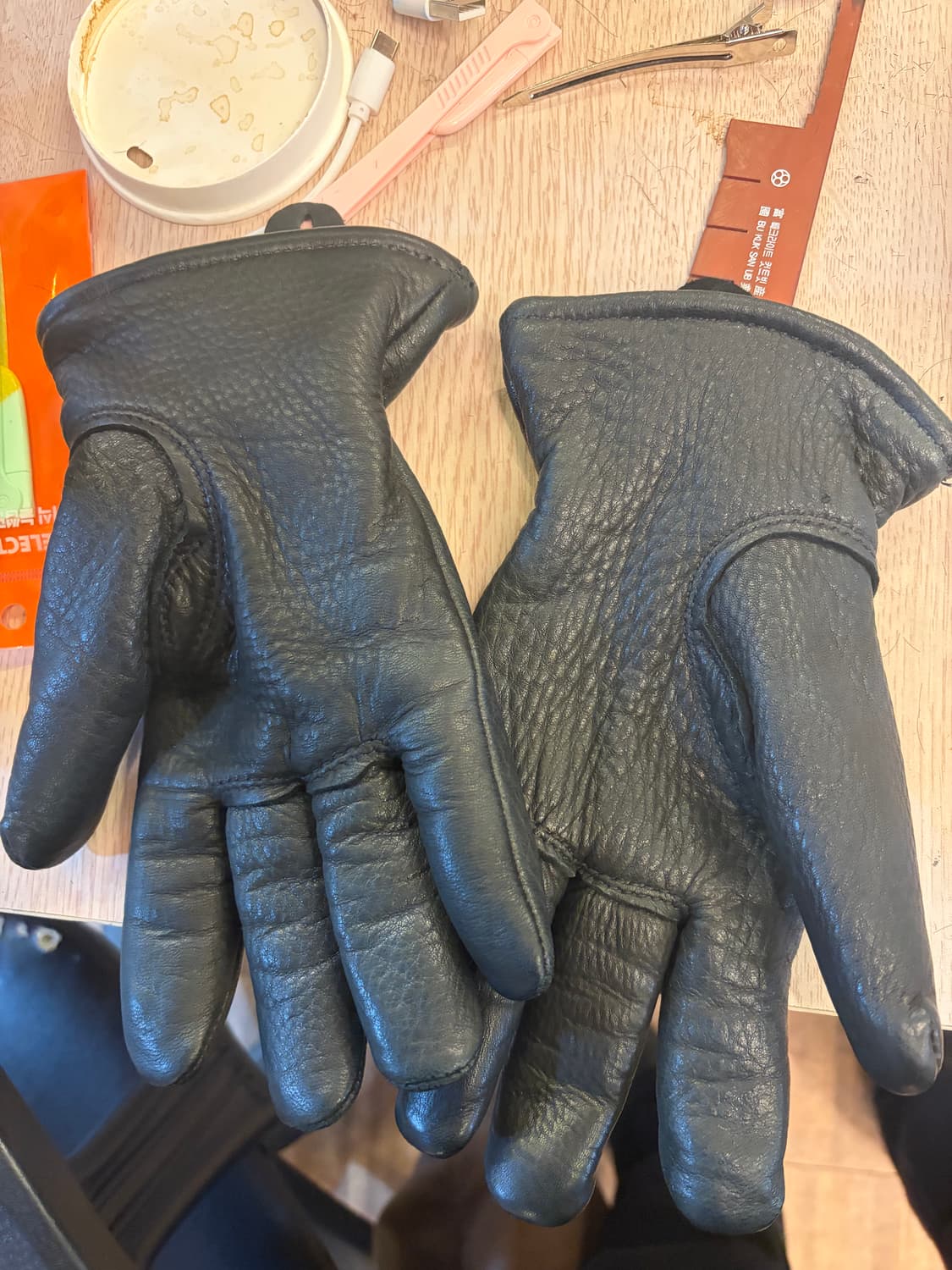 레드윙 사슴가죽 장갑 블랙 M 상품이미지1