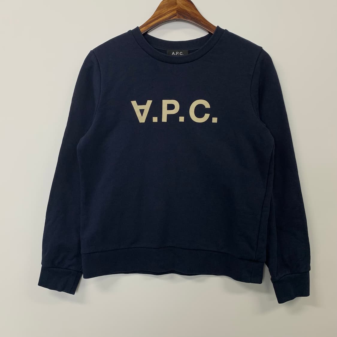 Apc 아페쎄 스펠아웃 네이비 맨투맨 상품이미지2