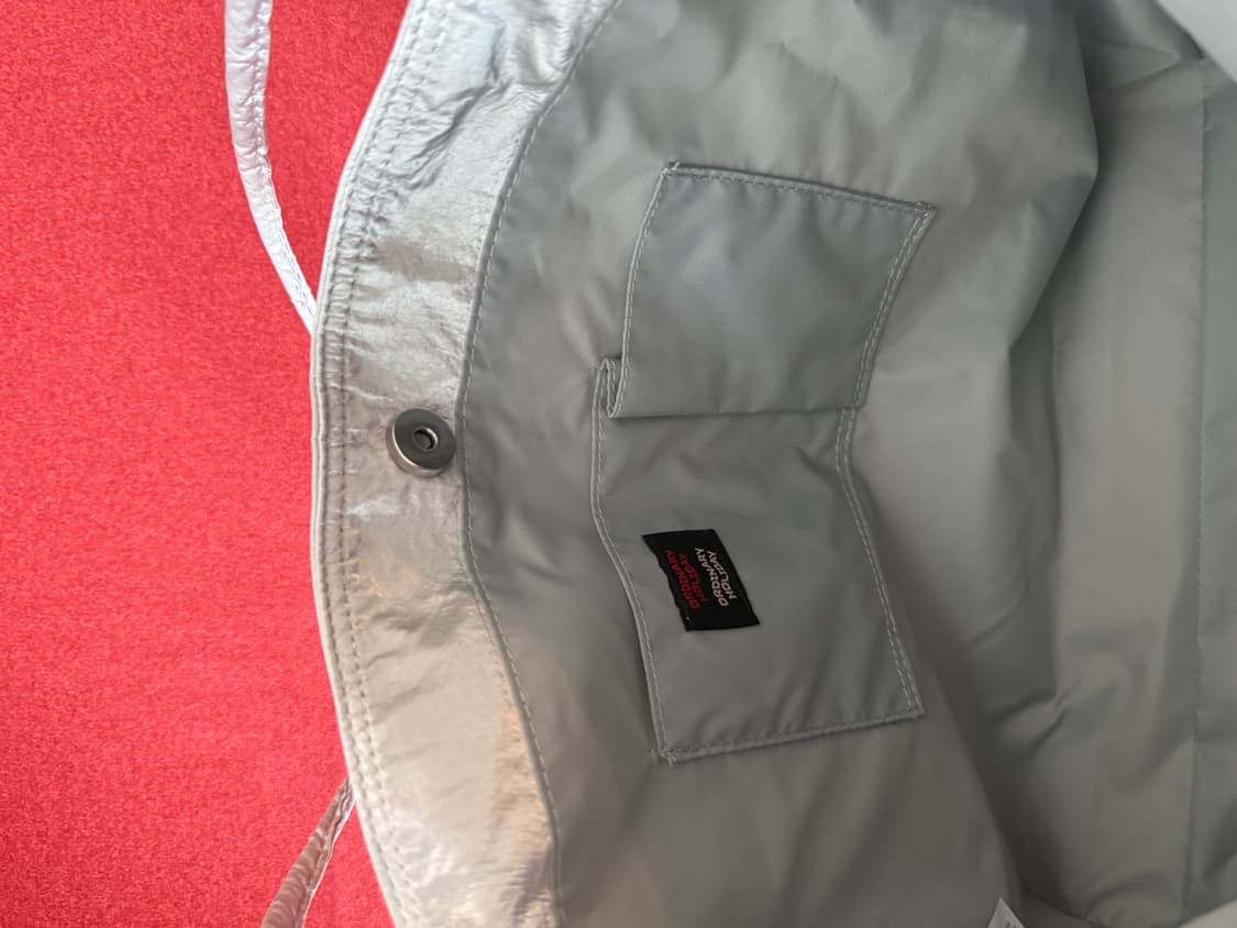 오디너리홀리데이 빅 숄더백 실버 상품이미지6