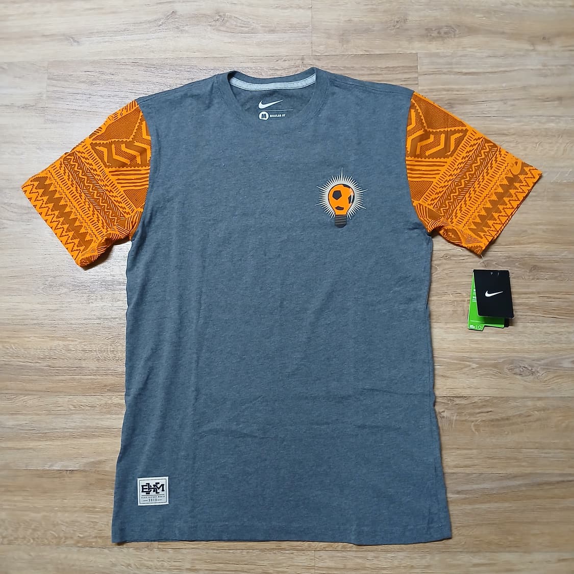 택붙은 미사용 nike 나이키 코트디부아르 반팔티 상품이미지5