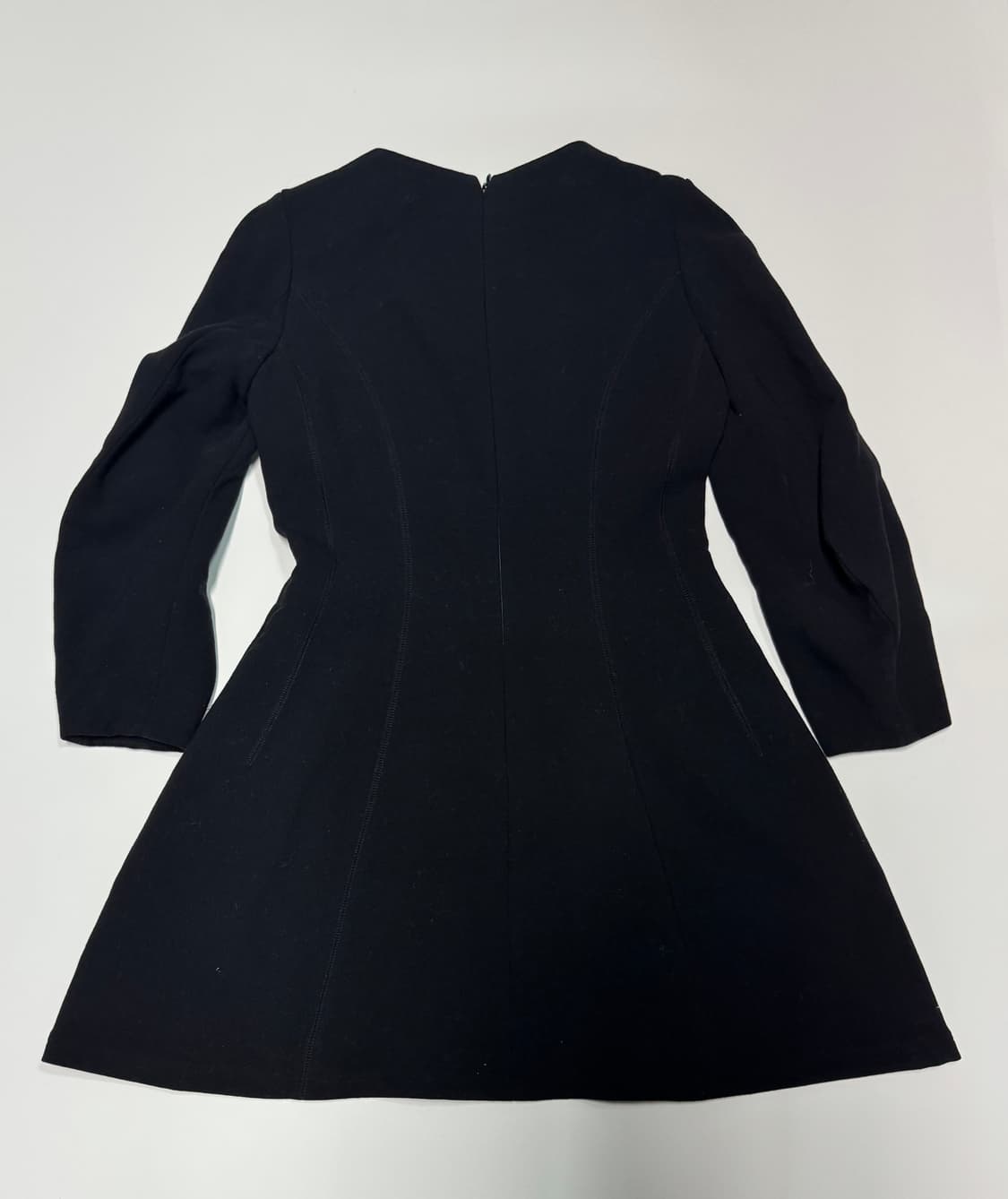 여성 한섬 타임 Time 미니멀 절개 울 원피스 블랙 상품이미지2