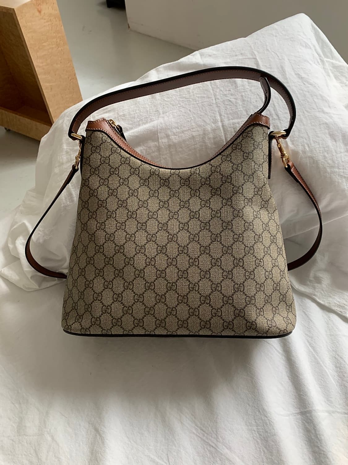 구찌 수프림 호보 숄더백  상품이미지1