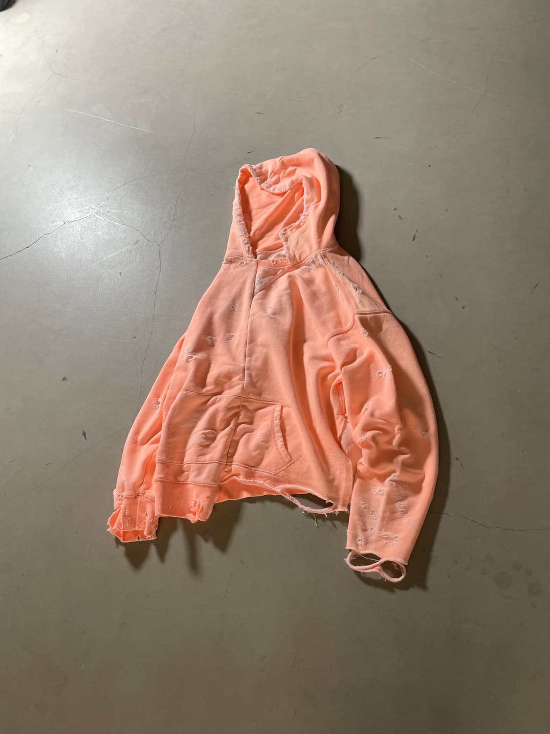 KZ 아틀리에 Distressed Hoodie  상품이미지1