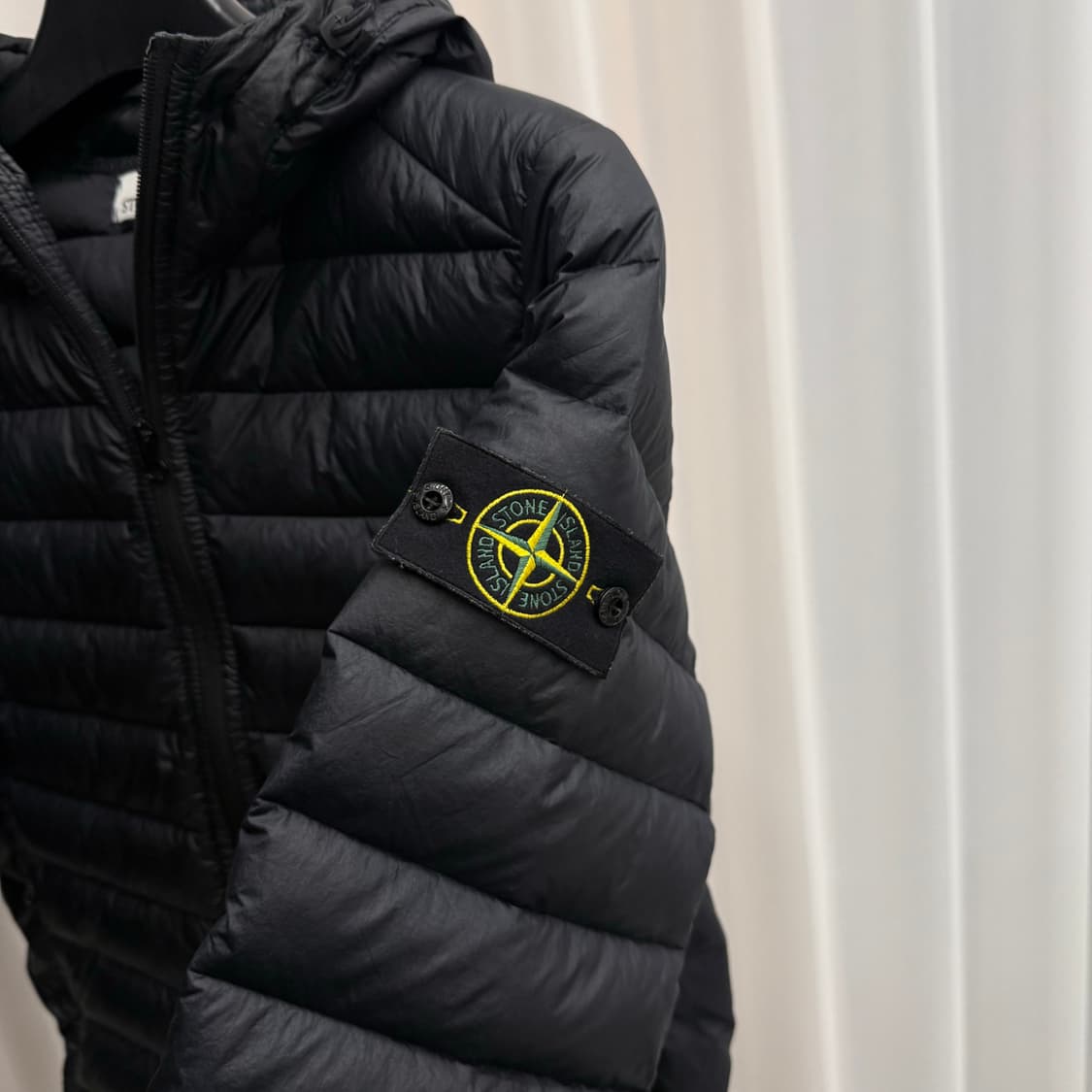 [24FW/ S] 스톤아일랜드 룸우븐 경량패딩 상품이미지4