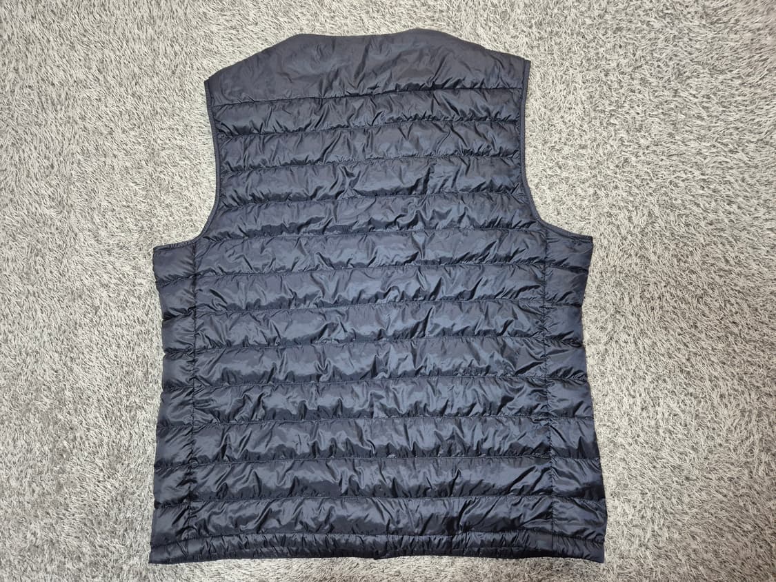 유니클로 남성 경량 다운 패딩조끼 네이비 L 상품이미지3