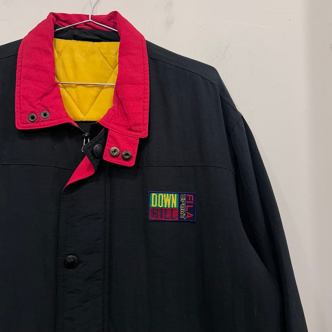 휠라 다운힐 올드스쿨 배색 헤비 나일론 점퍼 상품이미지1