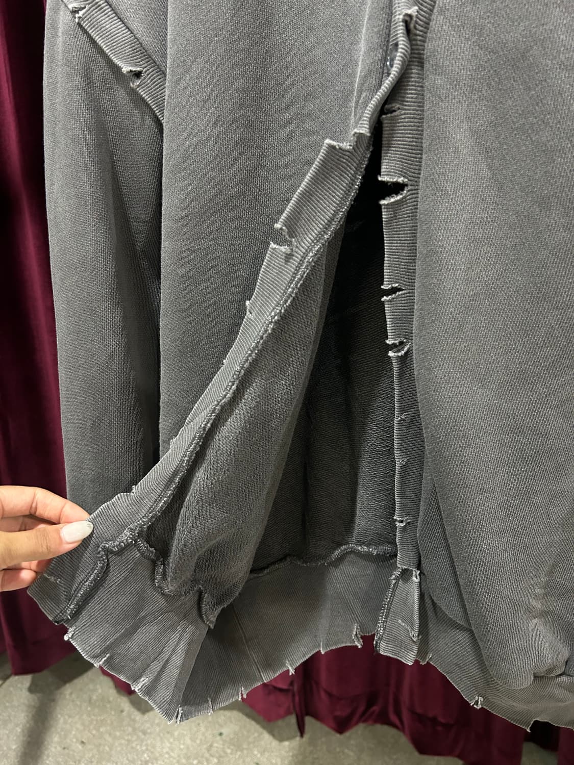 WHO'S WHO GALLERY utility sweatshirt 상품이미지3