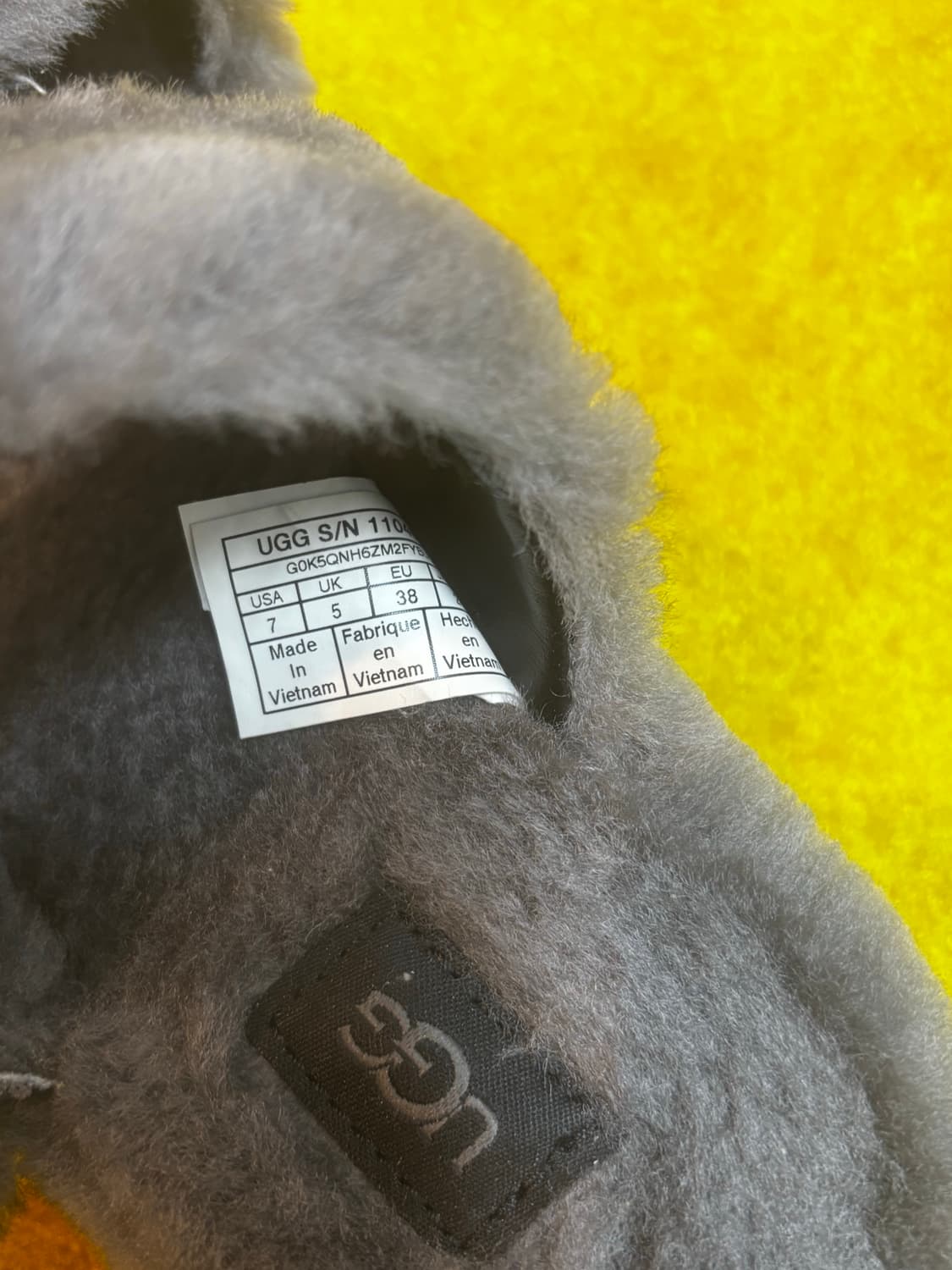 UGG Fuzz Yeah 슬리퍼  상품이미지5