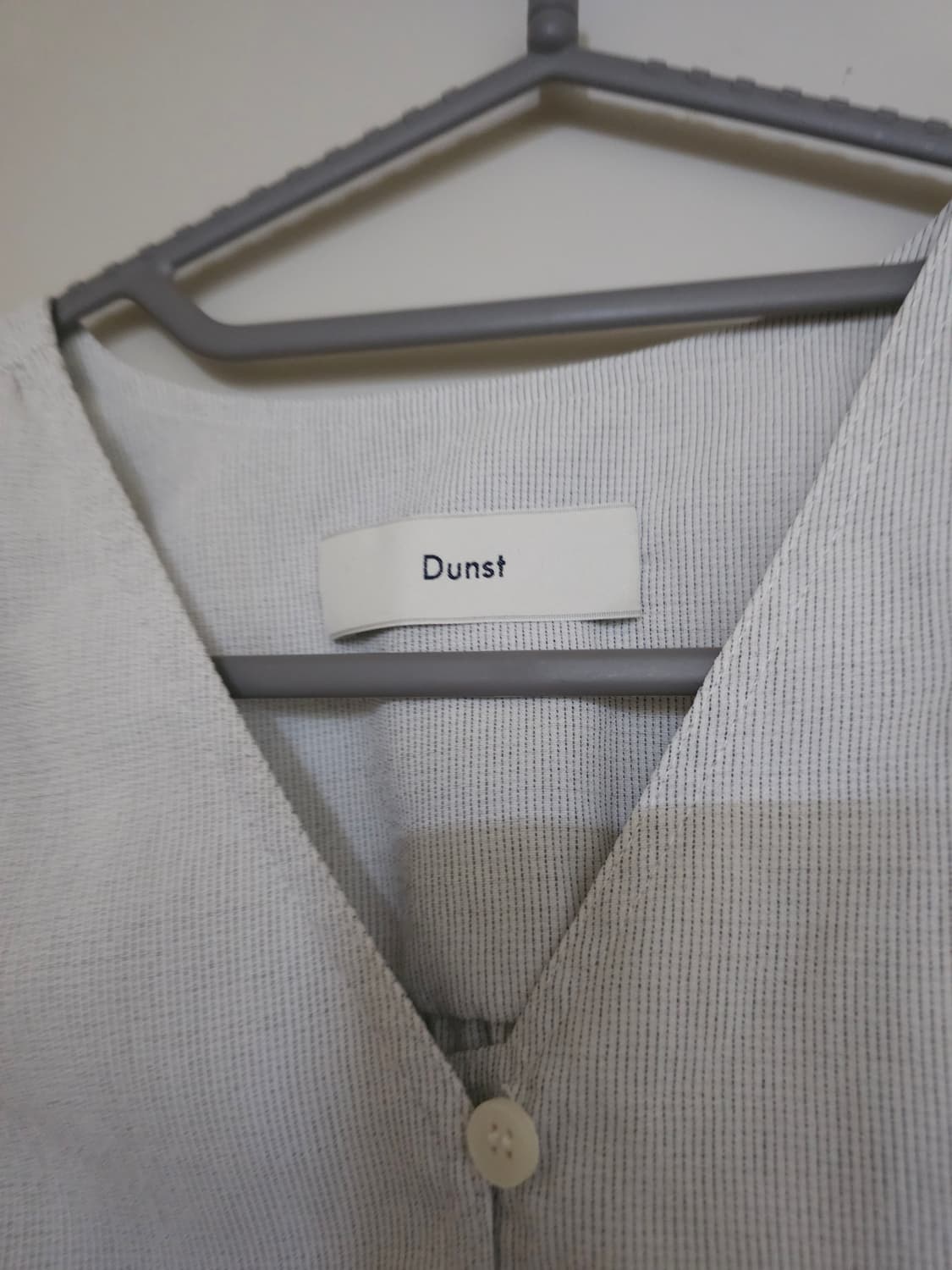 Dunst 브이넥 볼륨 블라우스 상품이미지4