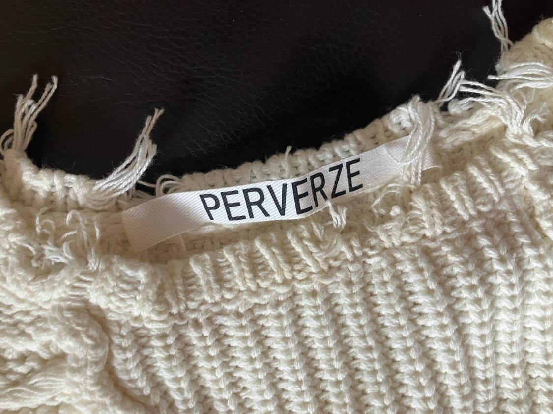 Perverze off white top 니트 탑 화이트 상품이미지4
