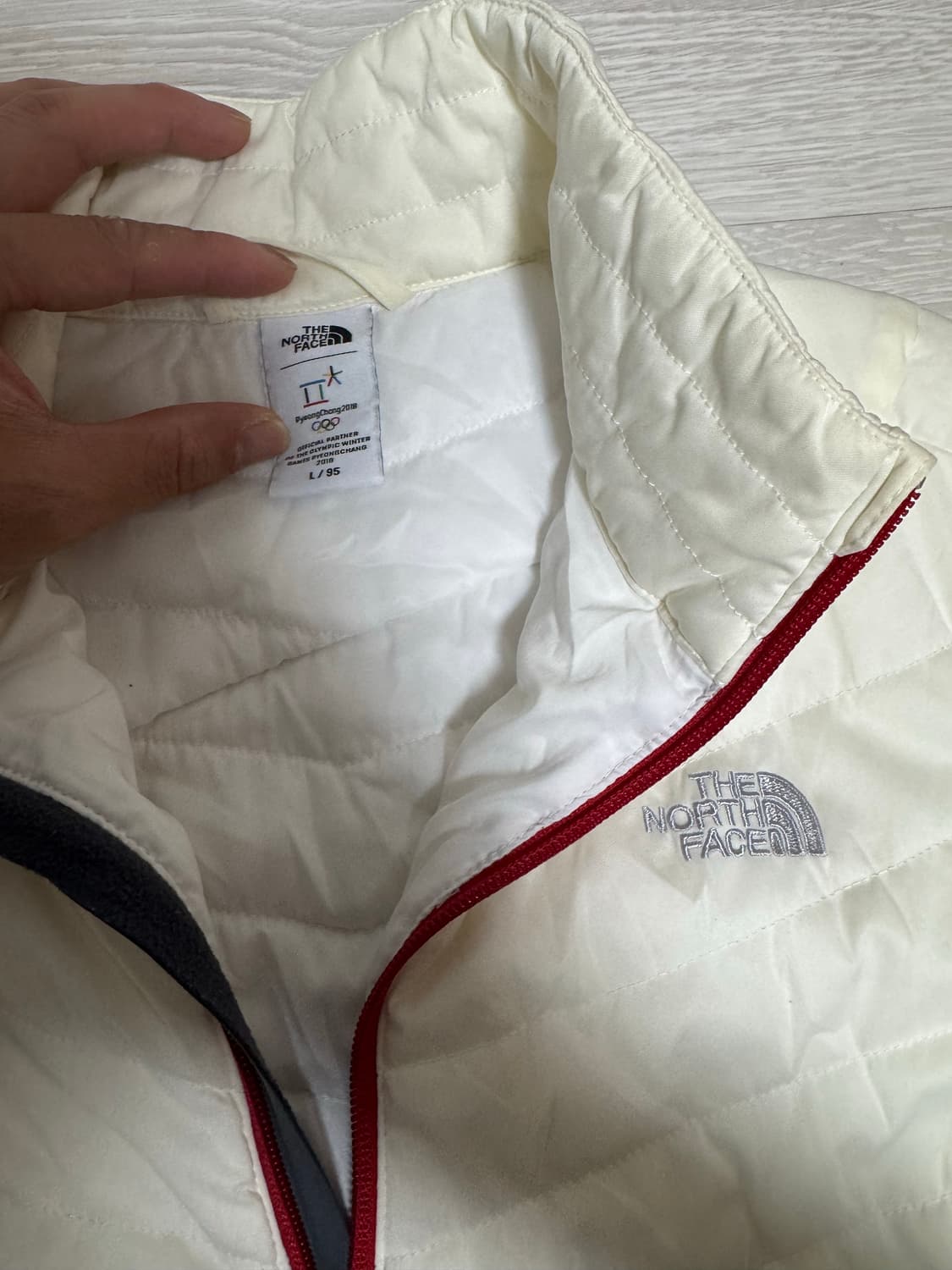 노스페이스 여성 VX ACTIVE 경량 패딩 L 상품이미지2