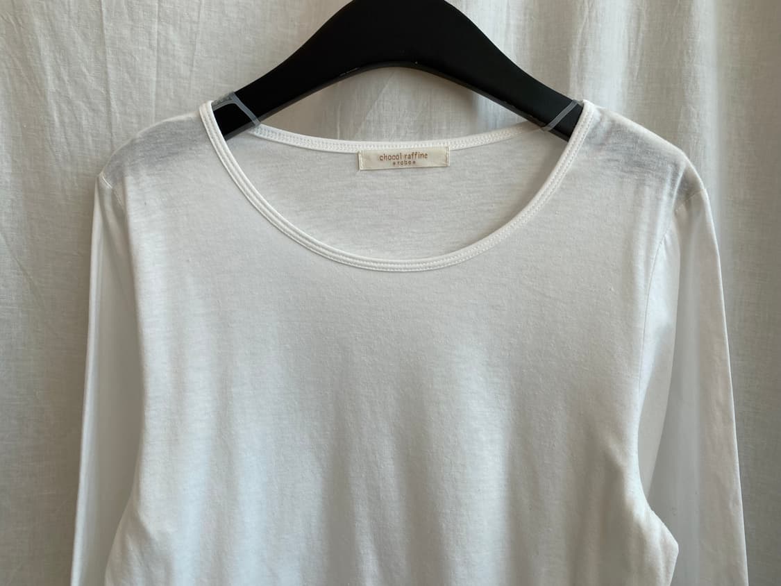 CHOCOL RAFFINE 화이트 베이직탑(M) 상품이미지4