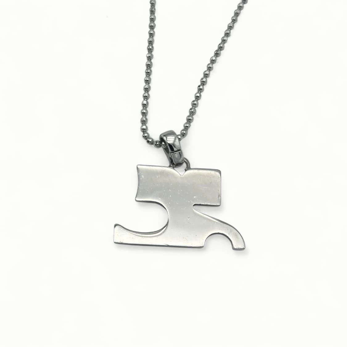 꾸레쥬 파베 로고 목걸이 상품이미지7