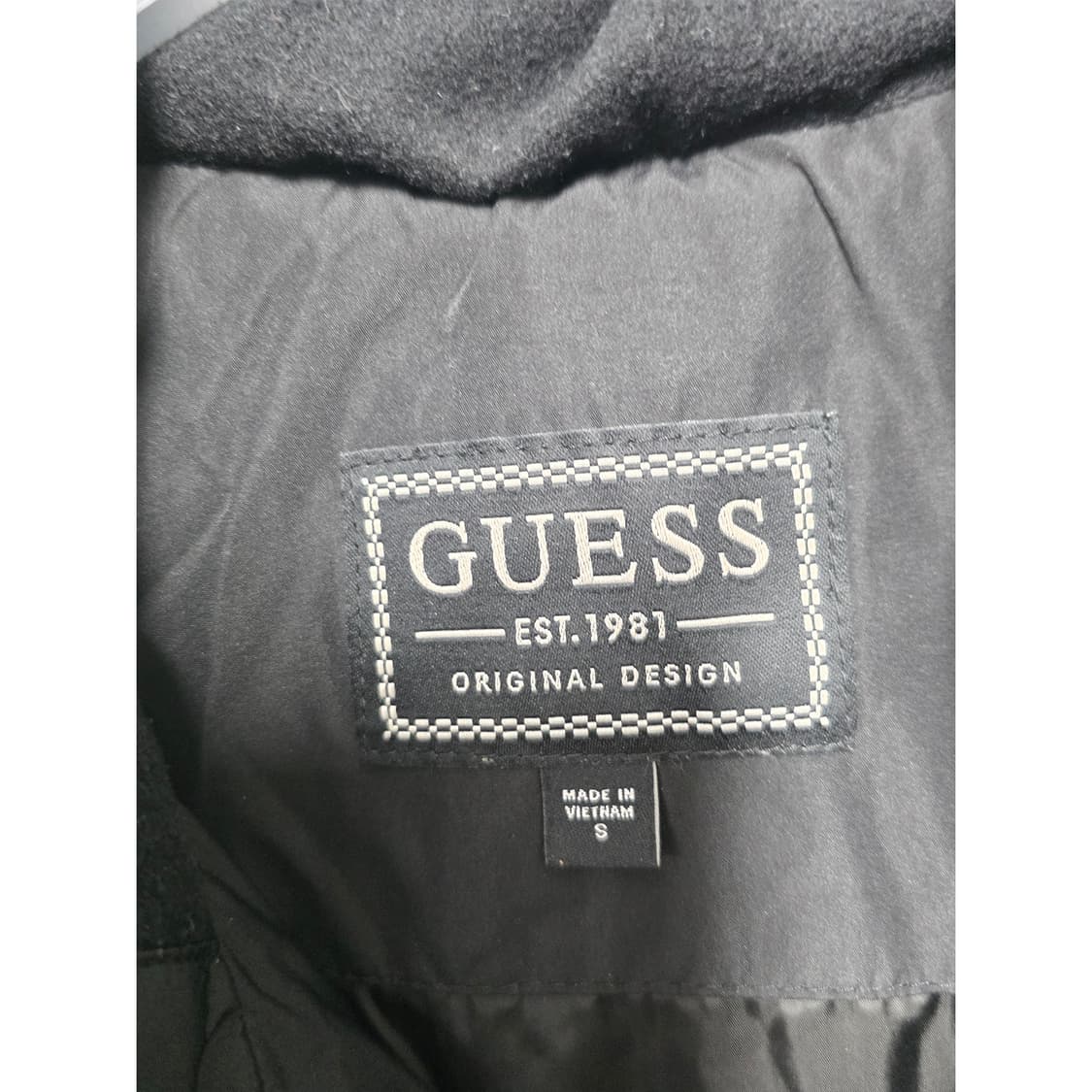 택포// 게스 Guess 검정 다운 패딩 S 상품이미지2