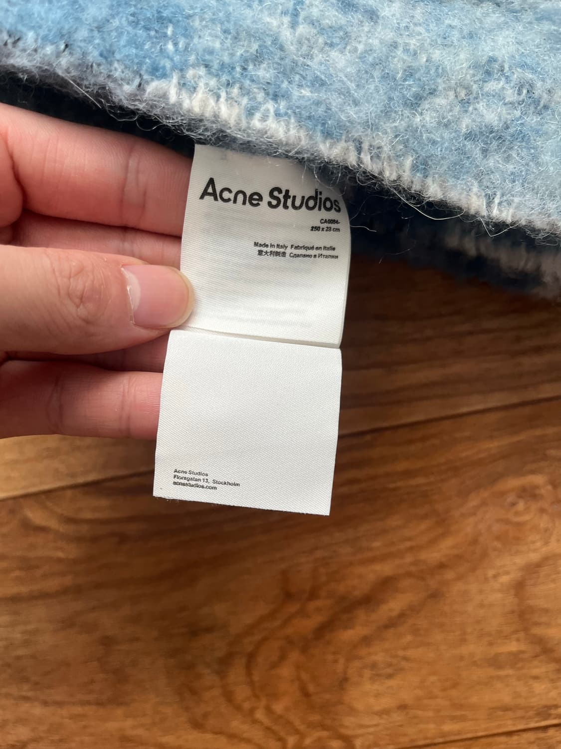 아크네 블루베이지 체크머플러 상품이미지2