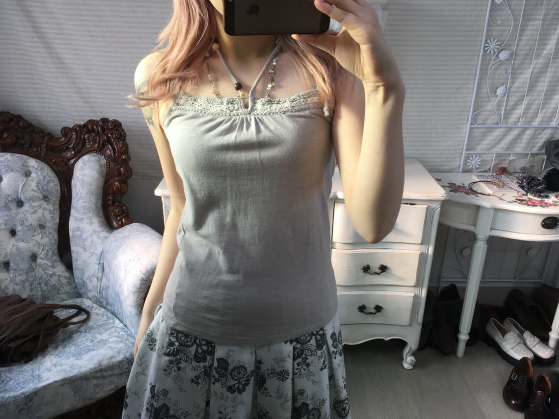 Set)페일블루 크로셰 뜨개 가디건 + 모리 홀터 나시 상품이미지5