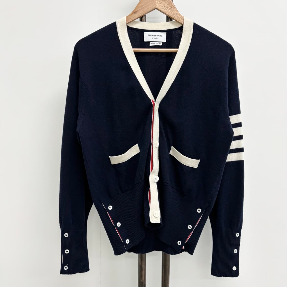 [3]톰브라운 사선완장 캐시미어 가디건 상품이미지1