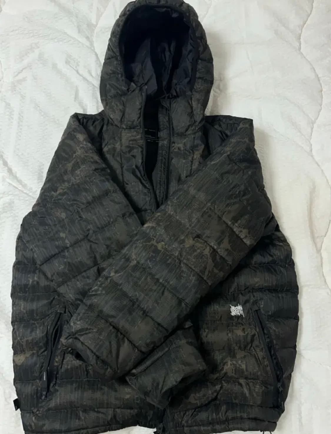 브라운브레스 경량패딩 카키 L사이즈 판매합니다 상품이미지1