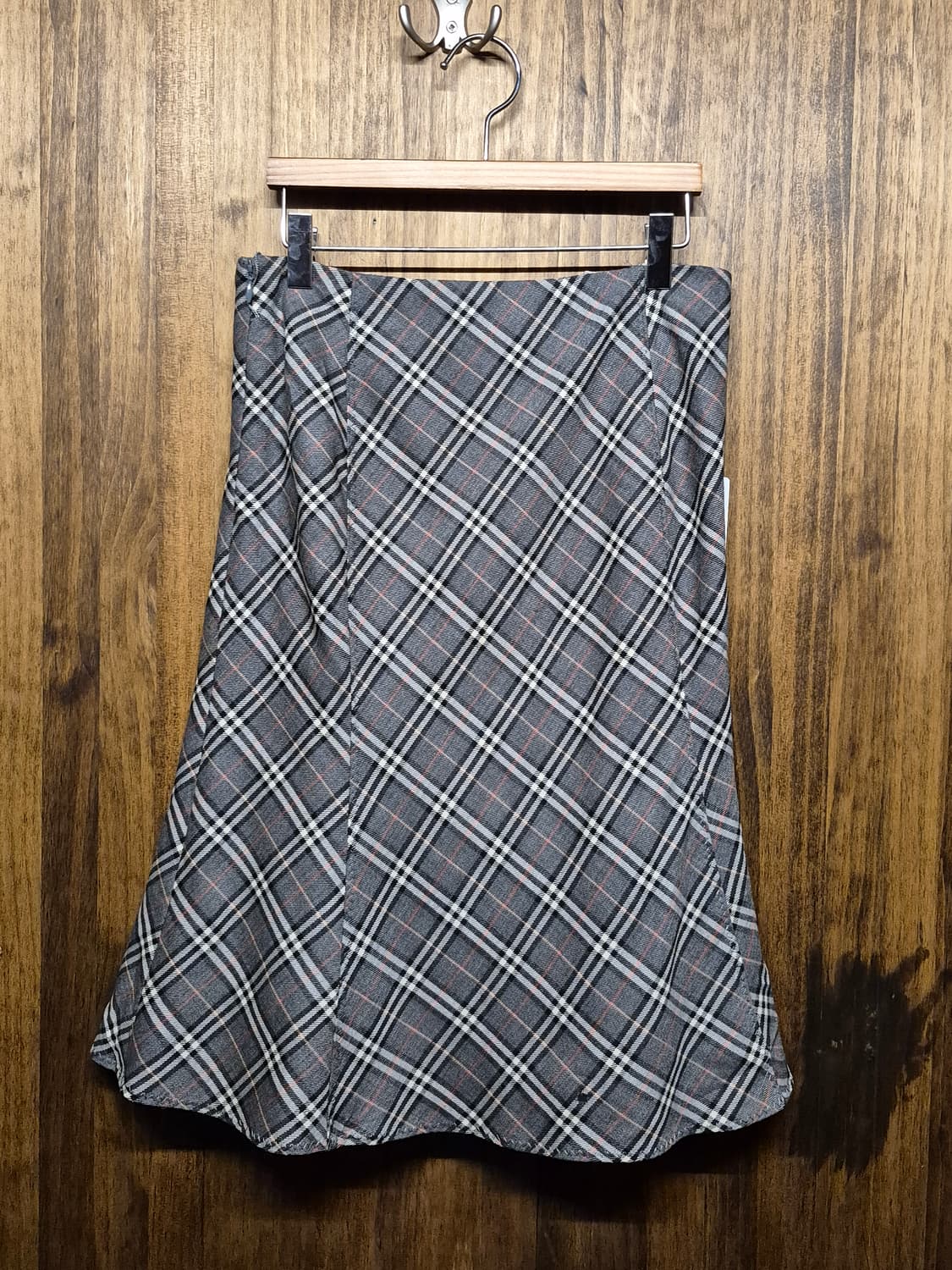 BERBURRY GRAY CHECK SKIRT 상품이미지4