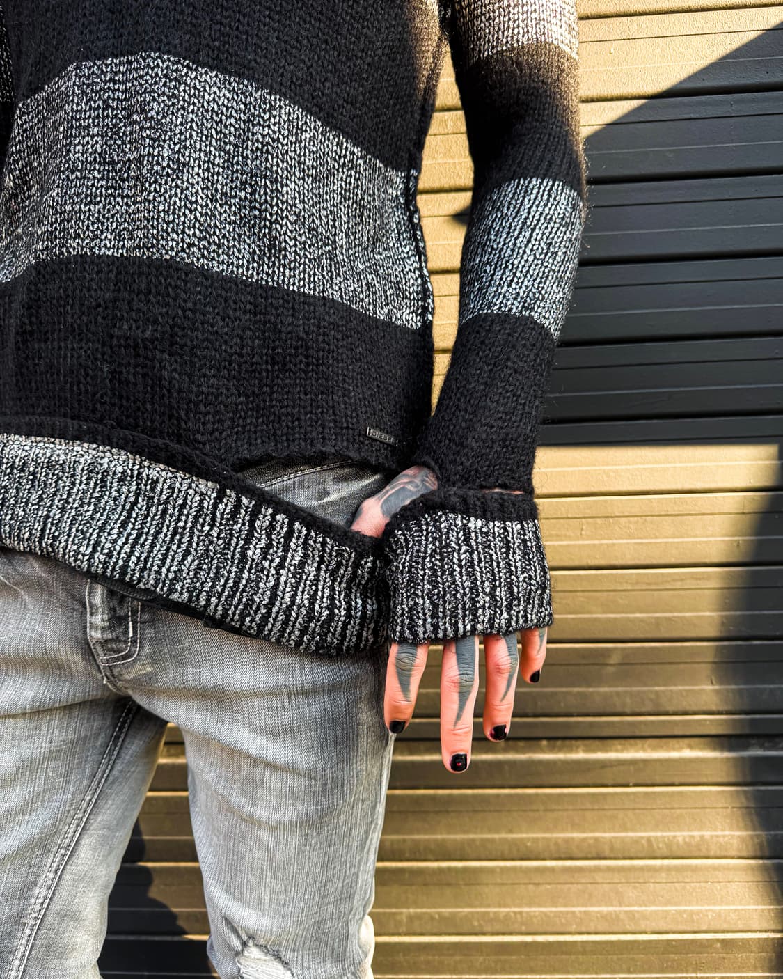 DIESEL – Black Stripe Distressed knit    상품이미지1