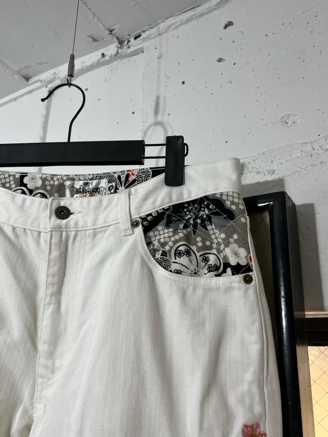 카라쿠리 타마시  Koi x Flower 자수 코튼 팬츠 상품이미지5