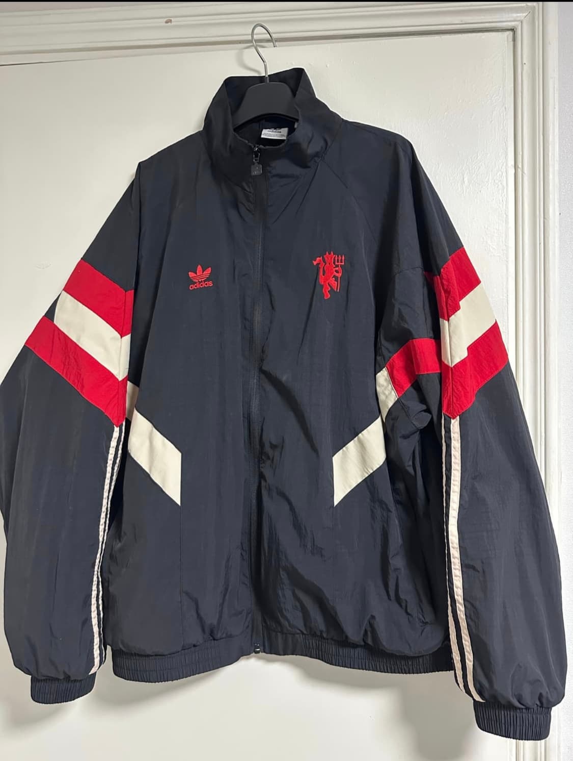 아디다스 맨유 윈드브레이커 바람막이 상품이미지1