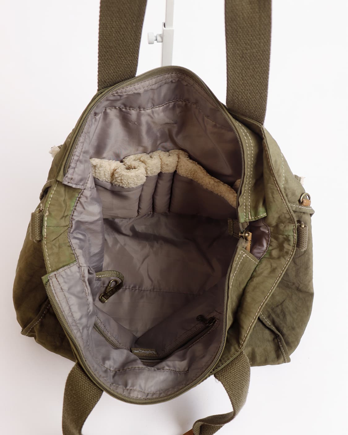 [KIPLING] 퍼 트리밍 멀티 포켓 2WAY 토트백 상품이미지8