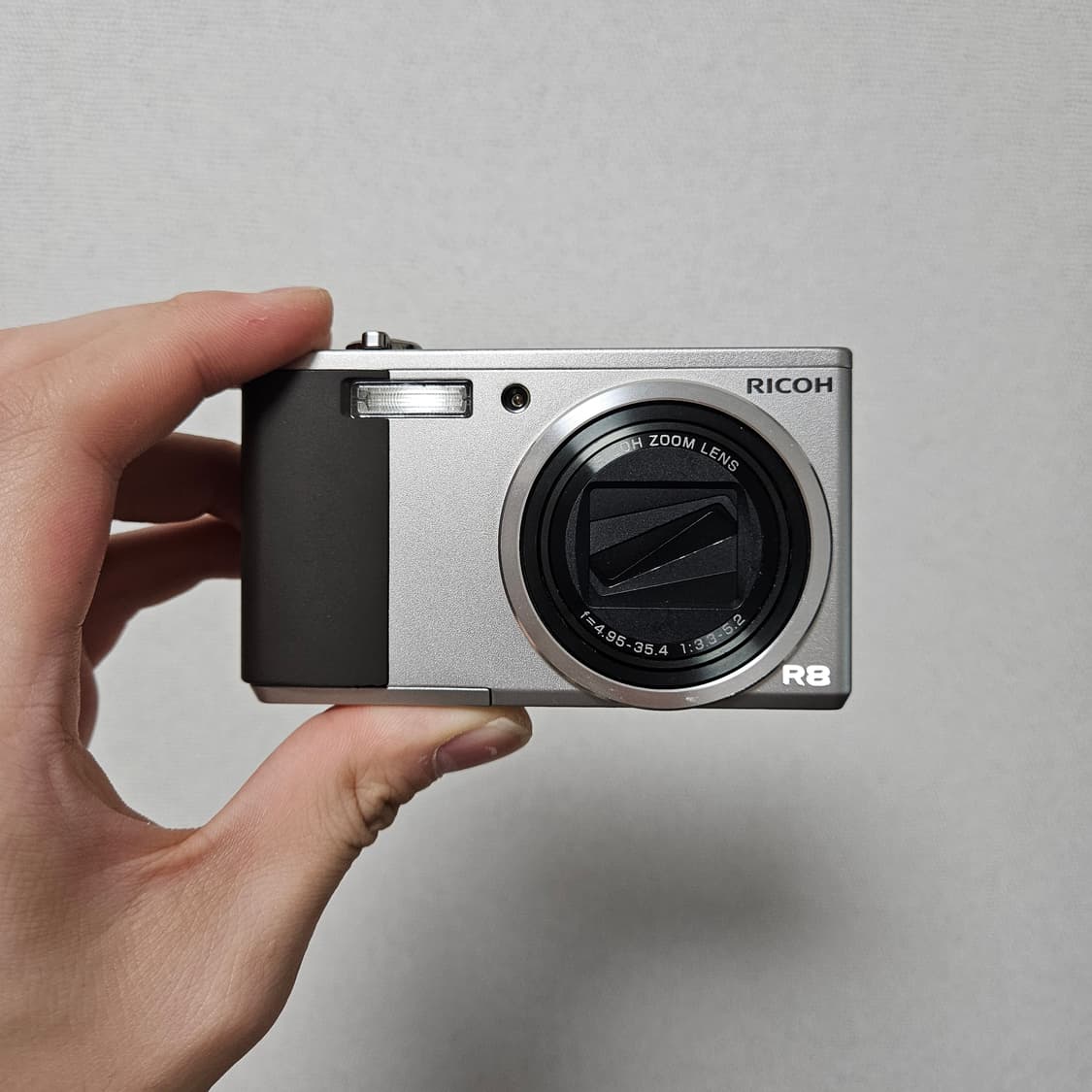 (장원영 디카) 리코 R8 디카 RICOH R8 디지털카메라 상품이미지1