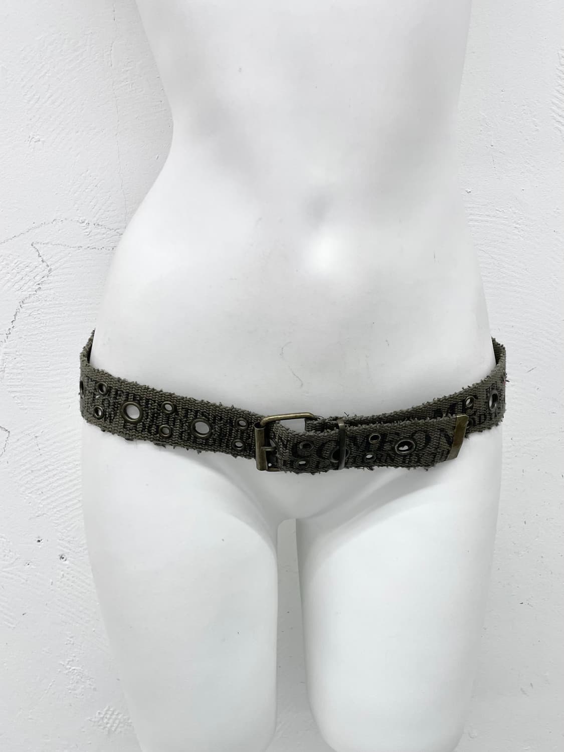 y2k 그런지 레터링 펀칭 버클 벨트 상품이미지2