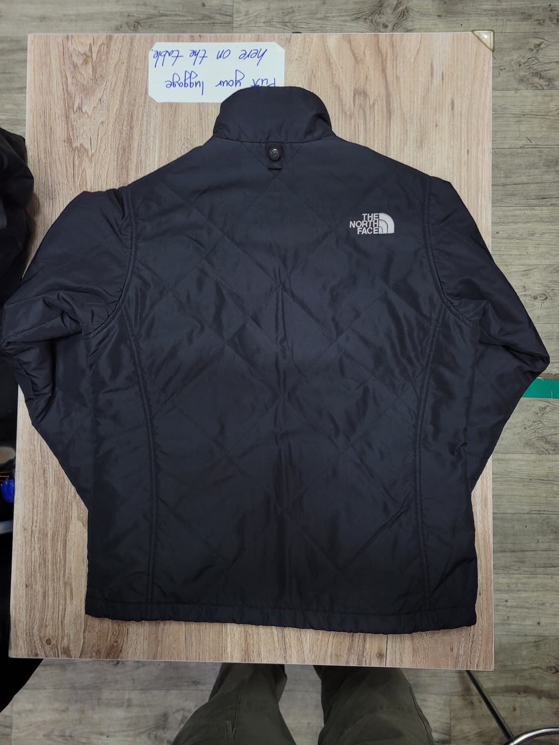 노스페이스 블랙 퀄팅 경량 패딩 상품이미지2