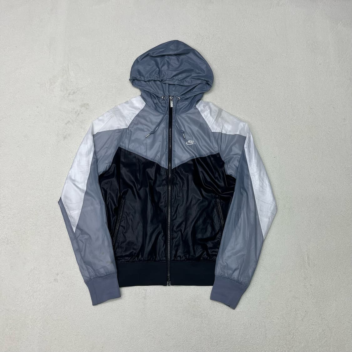 Nike gray windrunner jacket  상품이미지4