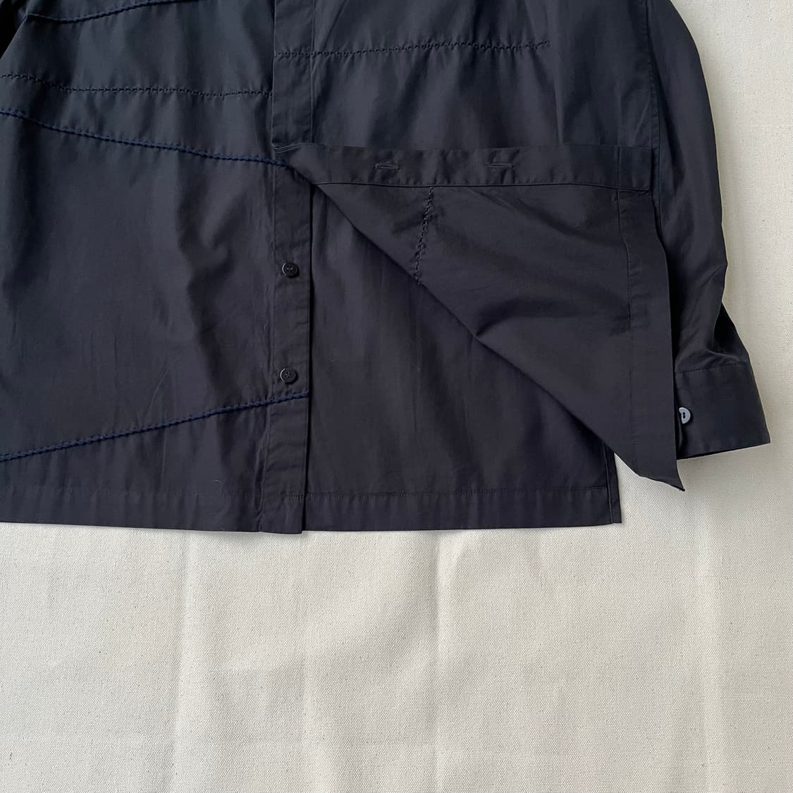 이세이미야케 맨 스티치 디테일 셔츠 상품이미지3