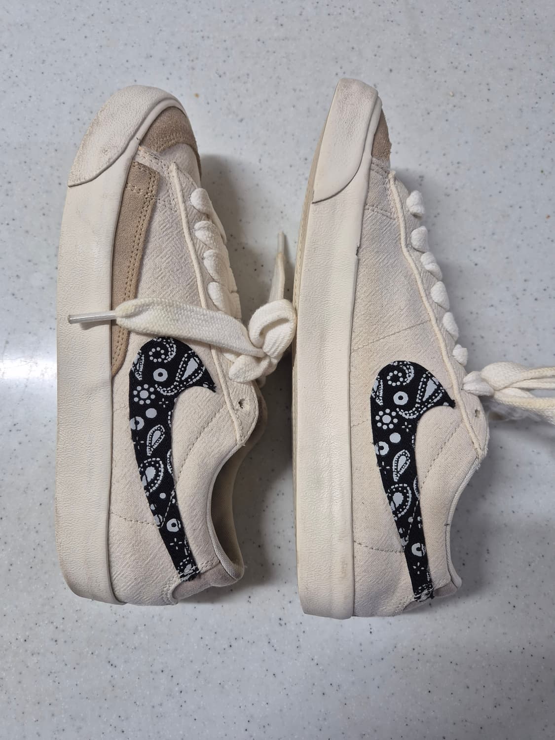 나이키 블레이저77 빈티지 페이즐리 스우시 상품이미지1