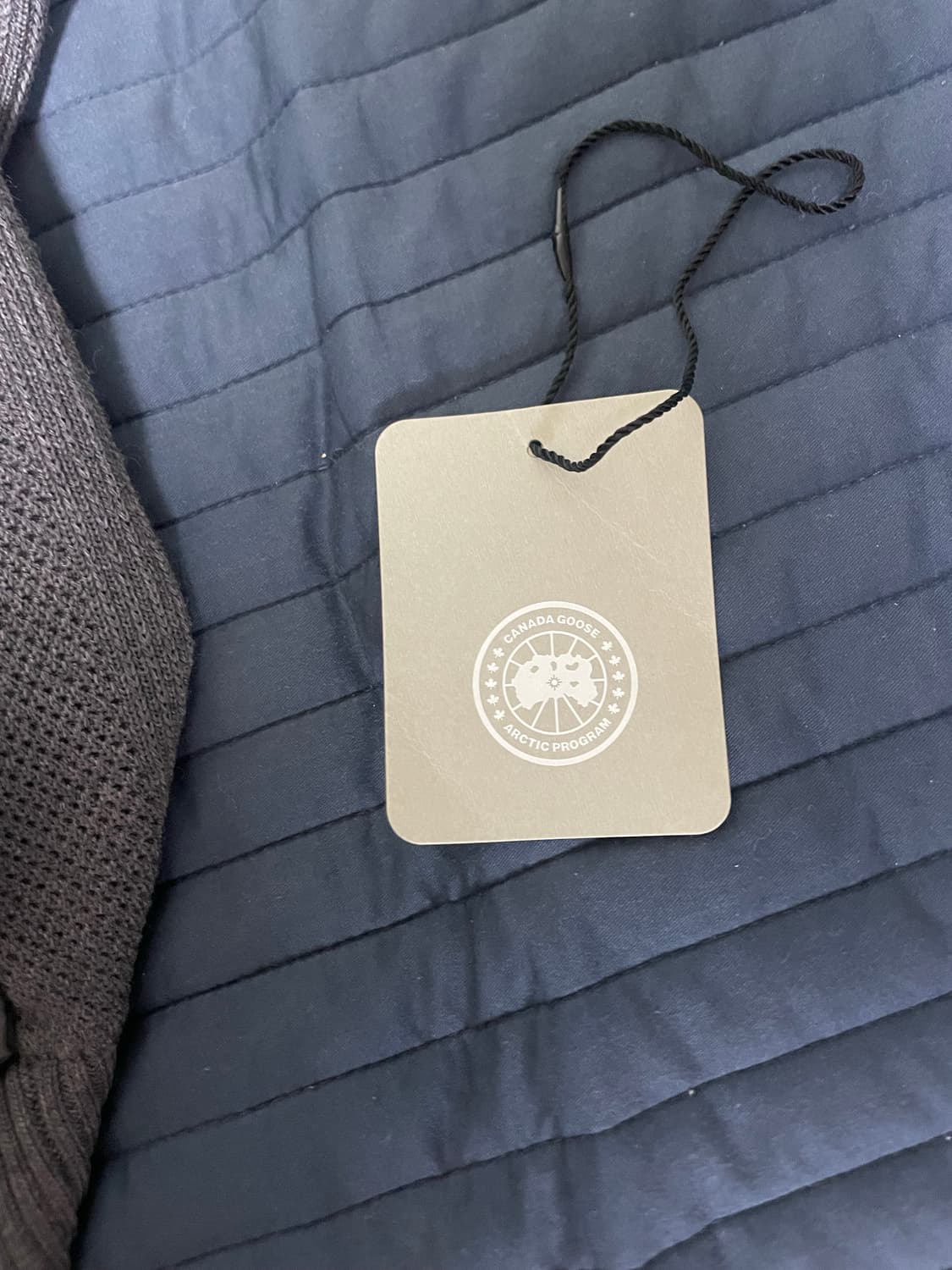 캐나다구스 하이브릿지 니트패딩 자켓 아이언 그레이 상품이미지6