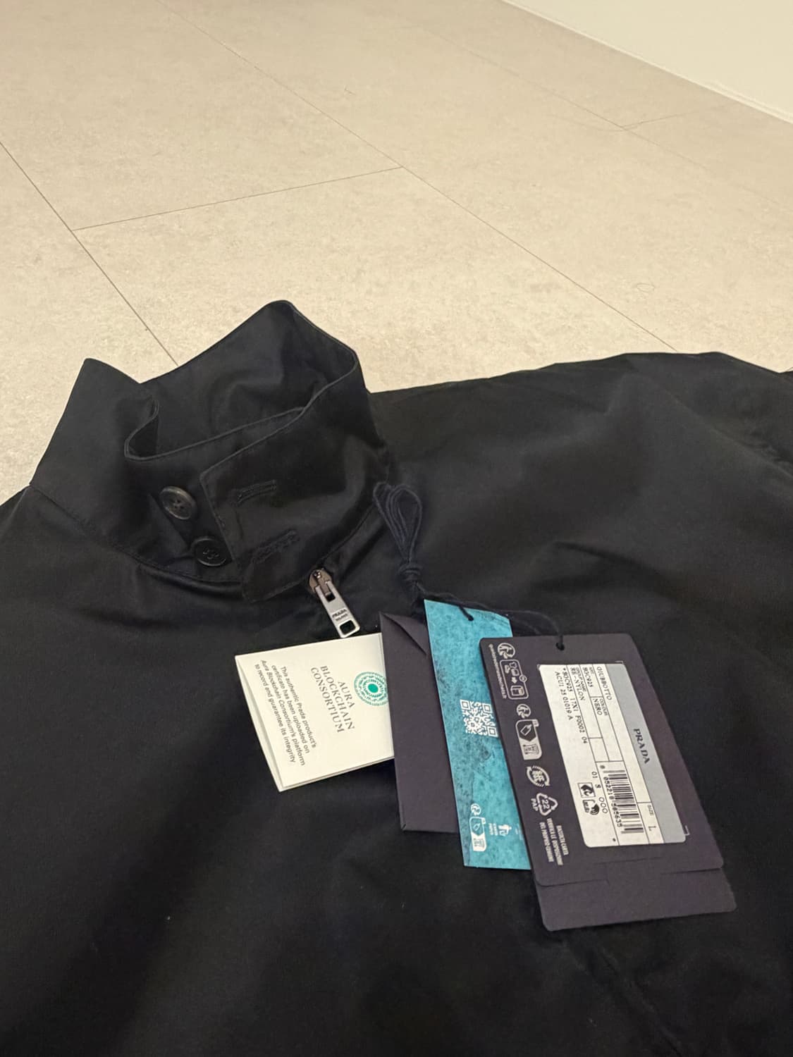 [L] 프라다 리나일론 헤링턴 봄버 상품이미지6