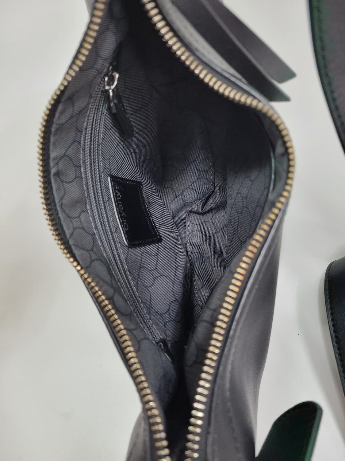 Oryany 오야니 루키 크로스백 / 블랙
 상품이미지8