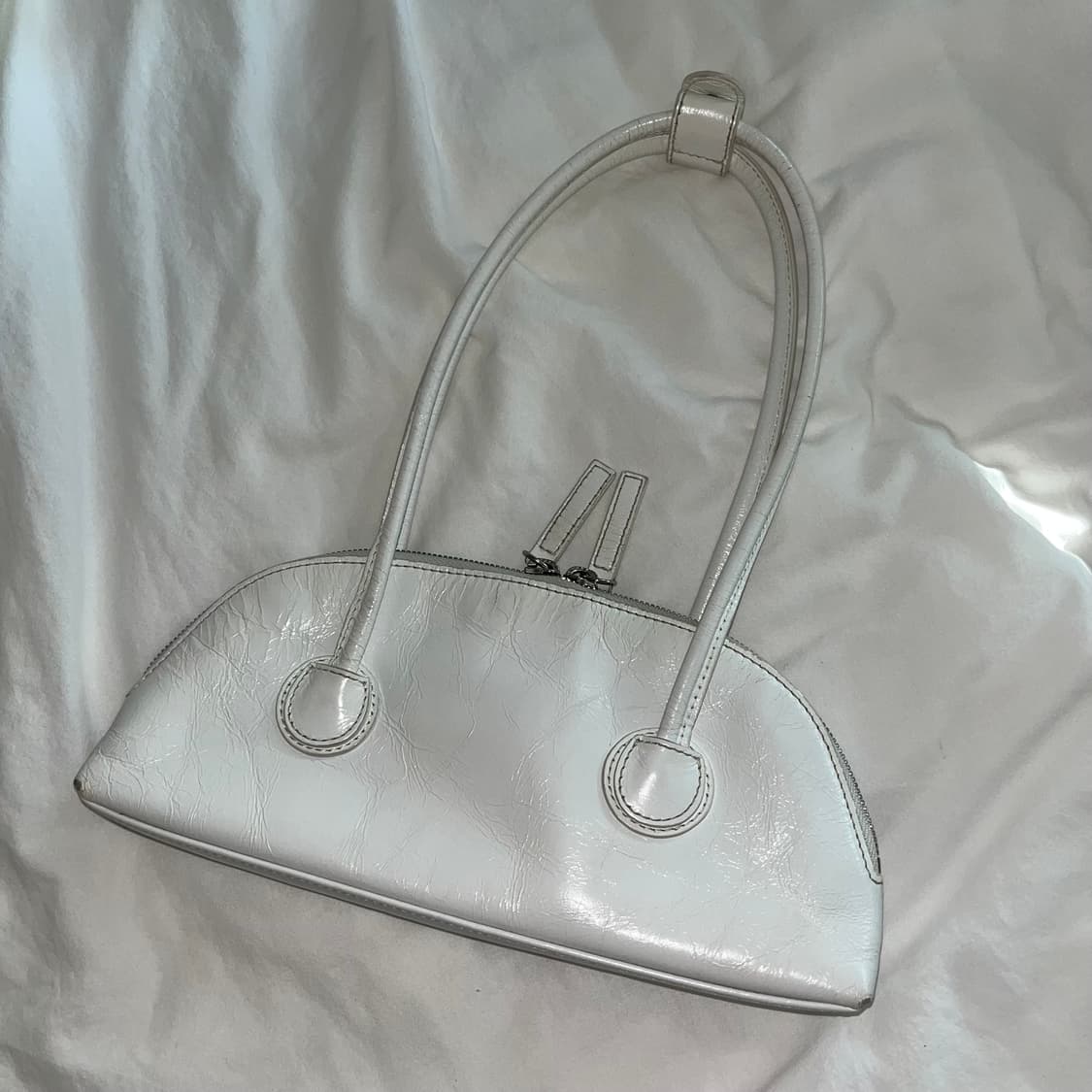 *구성품 풀세트 보유* 마지셔우드 베셋 링클 숄더백 화이트 상품이미지4