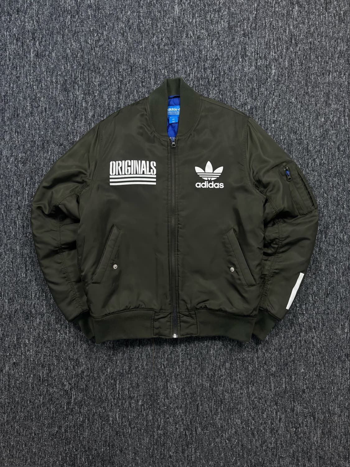 아디다스 카키 봄버 자켓 상품이미지4