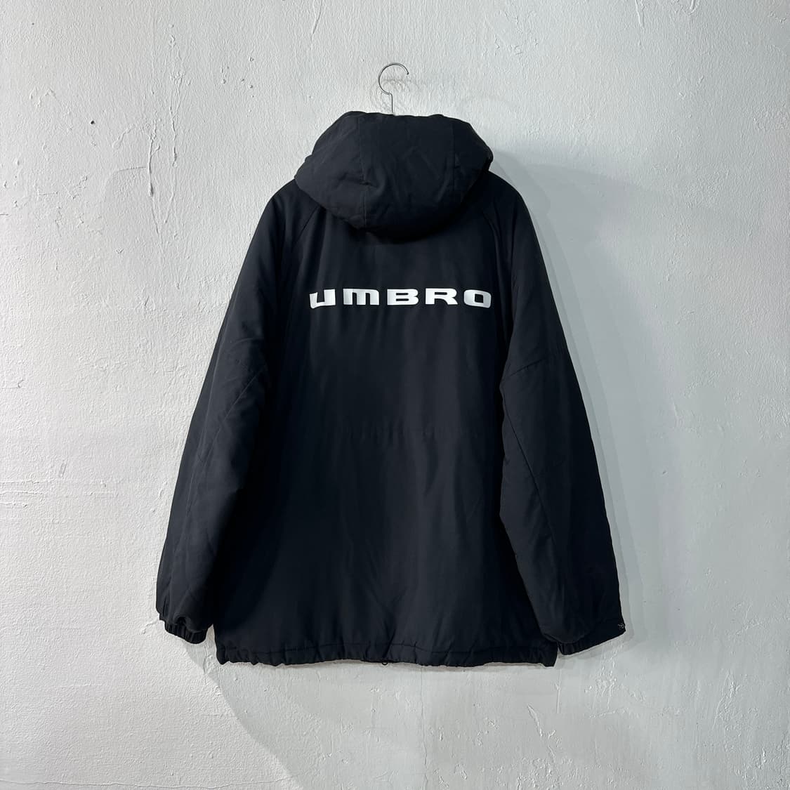 엄브로 액티브 워밍업 패딩 L 상품이미지3